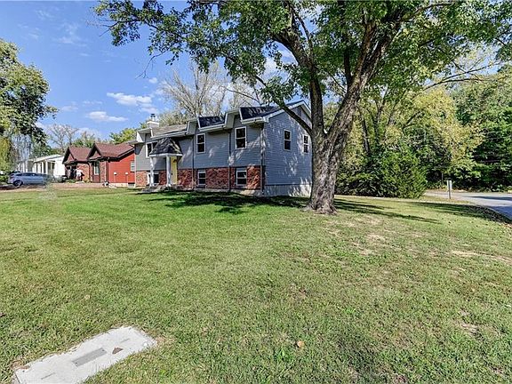 2nd image of 4937 NW Woody Creek Ln