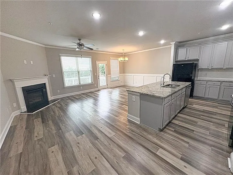 339 Cherryhill Ln #R — Photo 16