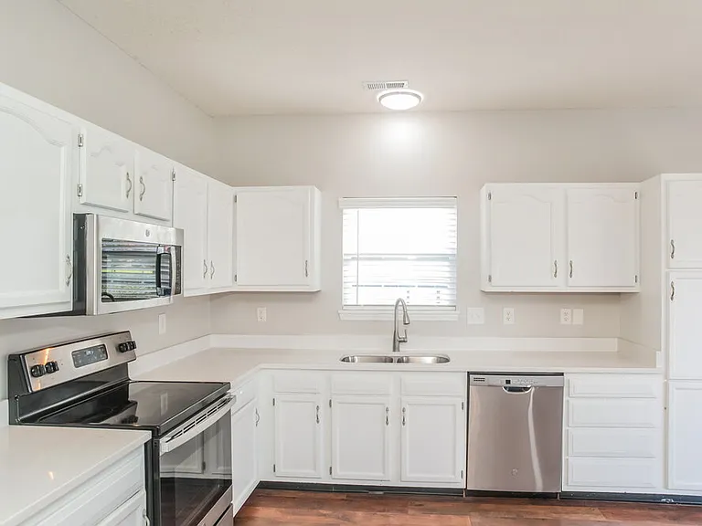 3500 Limelight Ln — Photo 7
