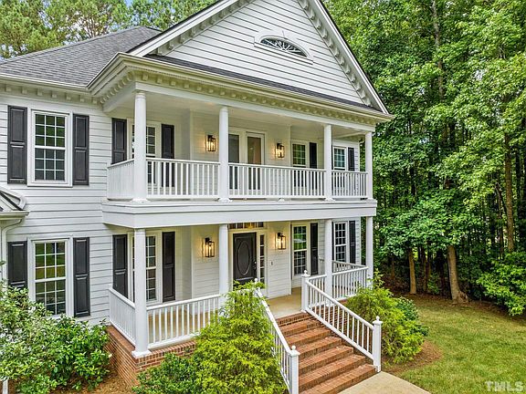 3rd image of 2105 Chicora Wood Dr