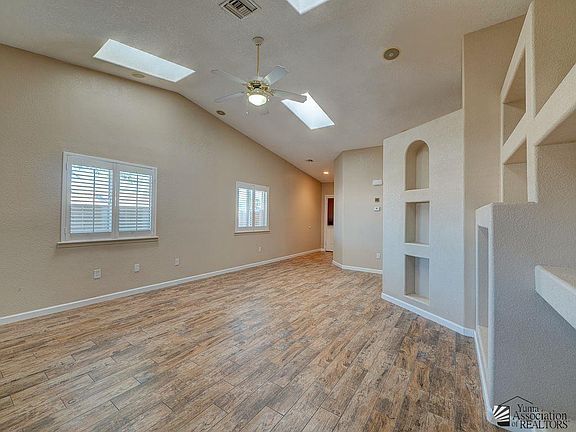 4th image of 10748 E 35th Pl
