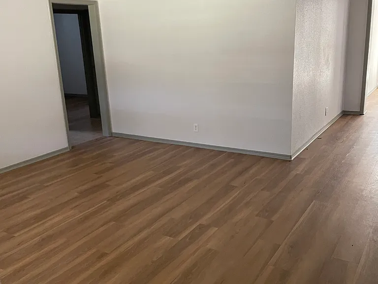 1322 Columbia Cir — Photo 5
