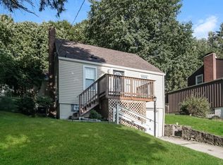 240 Collins Dr, Pittsburgh, PA 15235