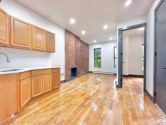 3rd image of 74 Van Buren St #3
