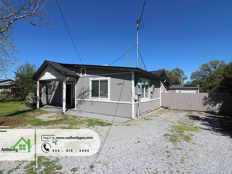 3457 Charles St — Photo 4