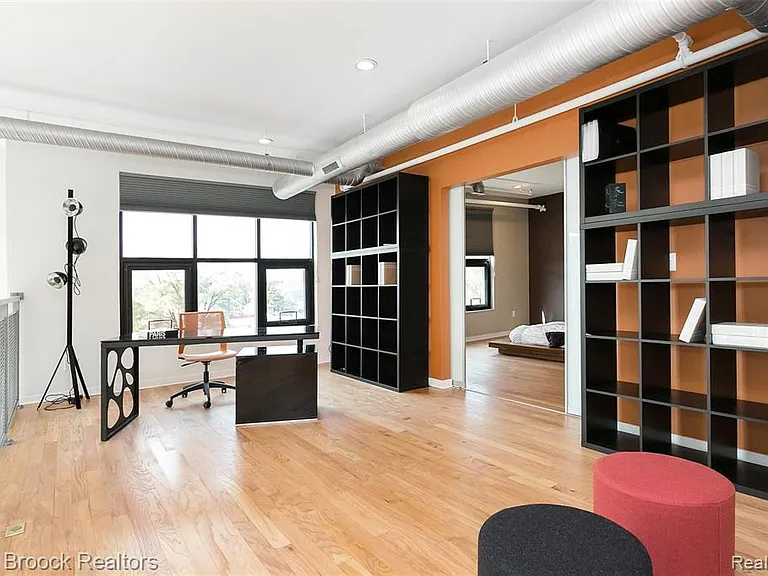 100 N Center St — Photo 15
