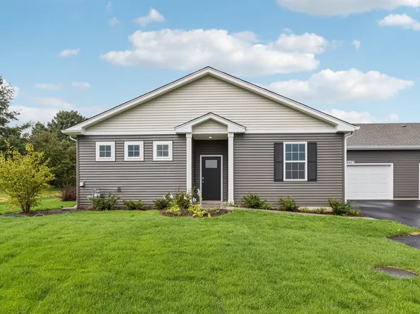 6477 Juniper Dr, Wonder Lake, IL 60097