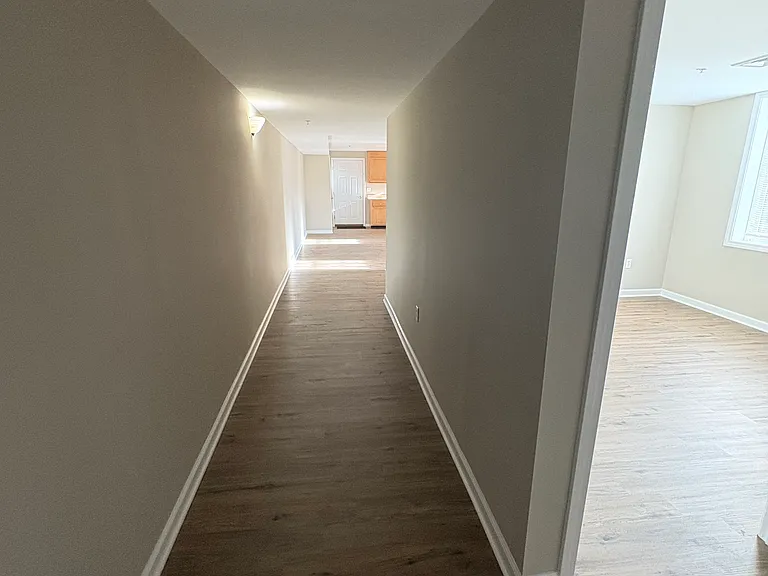 208 S Cherry St #4 — Photo 6