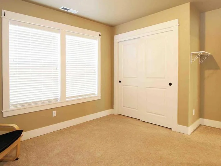 Upstairs bed 2