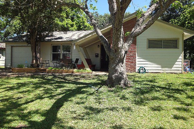 1st image of 217 Palm Ln