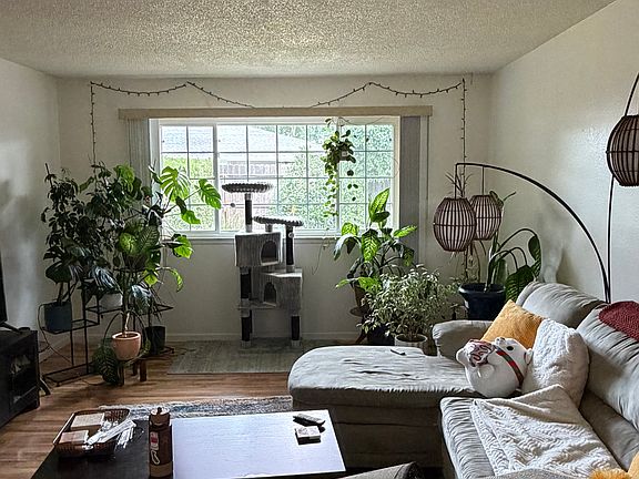 5th image of 6572 N Woodrow Ave