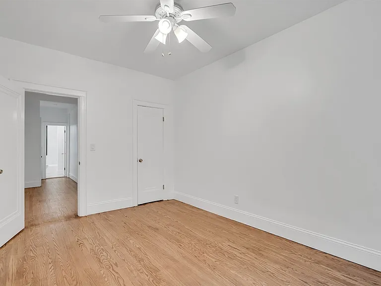 137 Englewood Ave #5 — Photo 20