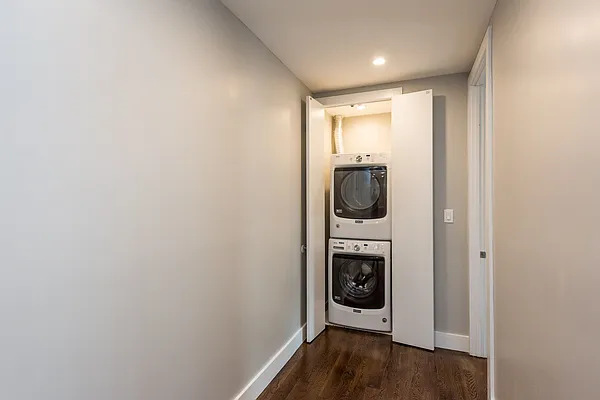 Rented by Nooklyn NYC LLC | media 18