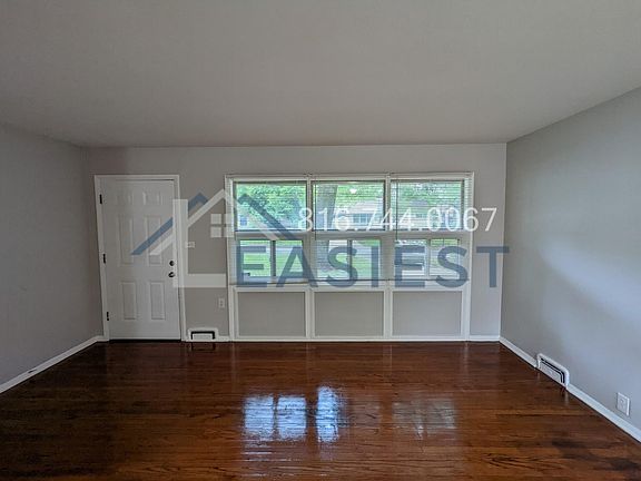 3rd image of 7605 E 112th Ter