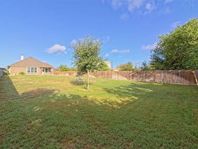 31443 Kingsway Rd — Photo 29