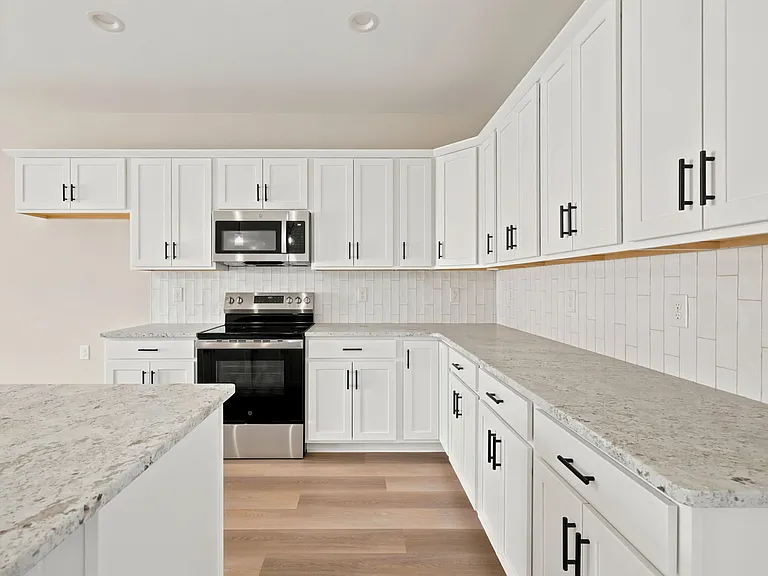 126 Luke Ct — Photo 11