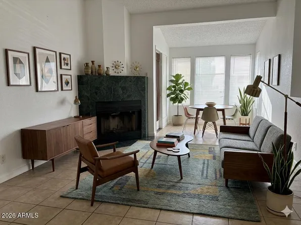 1820 E MORTEN Avenue #203, Phoenix, AZ 85020