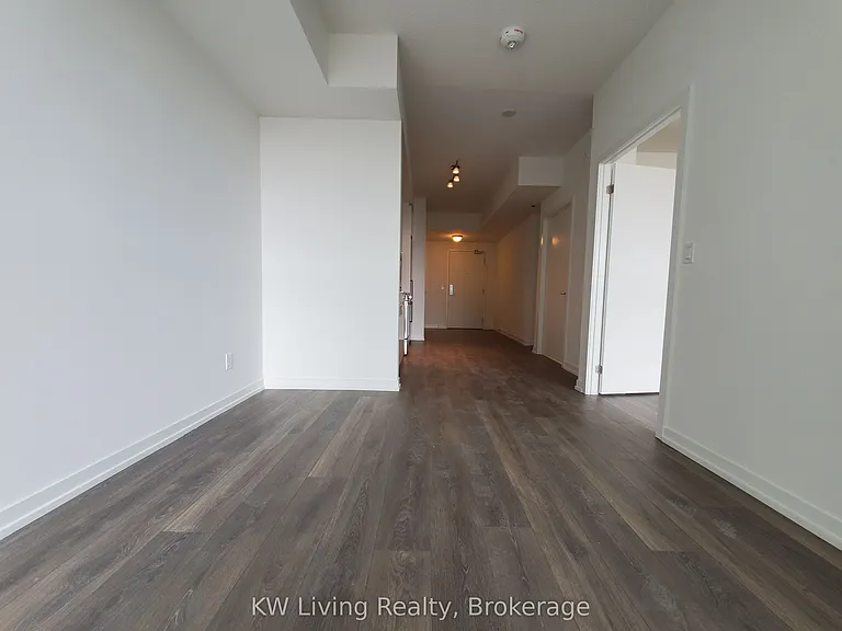 49 E Liberty St #1105 — Photo 3