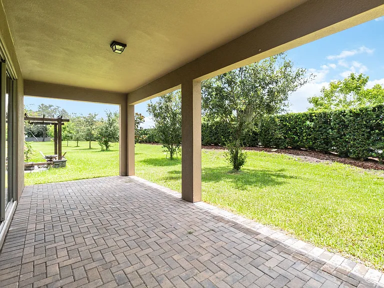 5307 Brydon Woods Cir — Photo 33