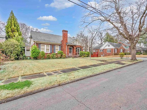 2nd image of 207 Tindal Ave