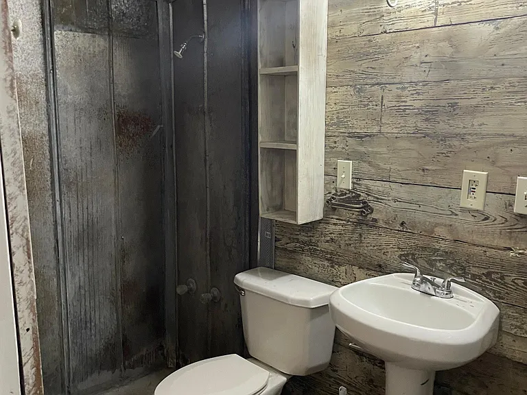 209 S Comanche St — Photo 12