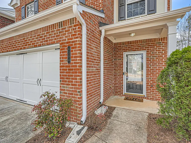 6294 Spring Knoll Ct — Photo 2