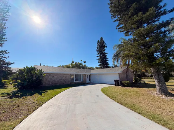 1902 SE Gena Rd, Pt Saint Lucie, FL 34952