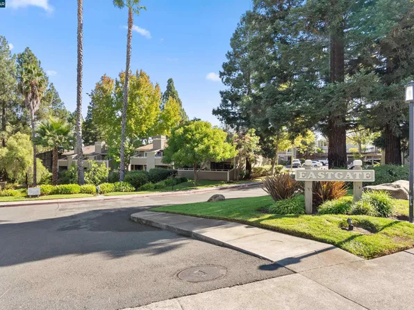 460 Eastgate Ln, Martinez, CA 94553