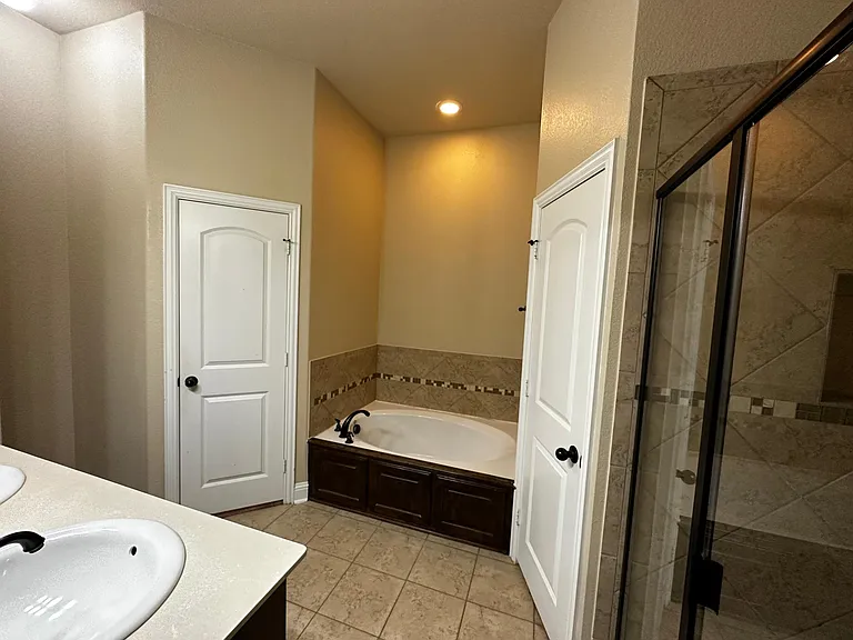 528 Stockton Dr — Photo 11