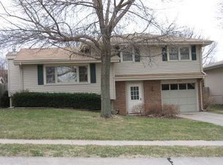 15335 Drexel Cir, Omaha, NE 68137