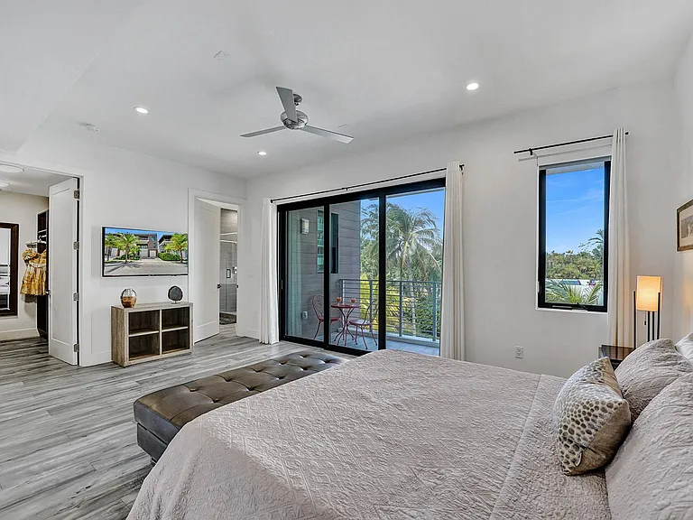 340 Balboa St — Photo 5