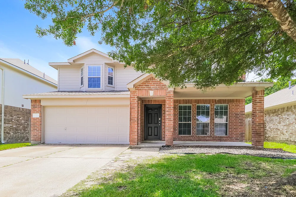 4 bed, 2.5 bath, 2349 sqft, $2,280 — Photo 1