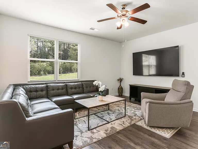 3688 Chevington Ct SE — Photo 3