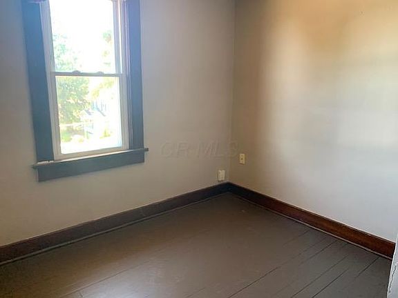 5th image of 430 Clarendon St