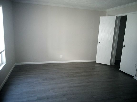 4th image of 204 Franklin Ave