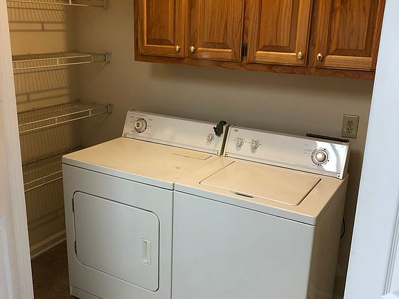 5th image of 27 Blackberry Ln #702