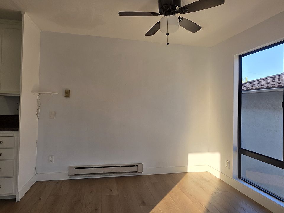 Breakfast/Dining nook