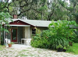 484 Clifton Rd, Crescent City, FL 32112