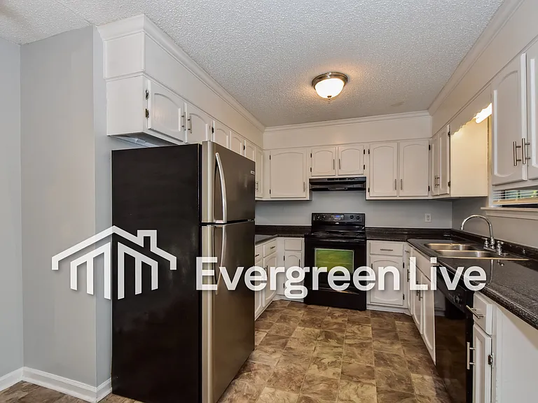 2205 Bedford Way — Photo 9