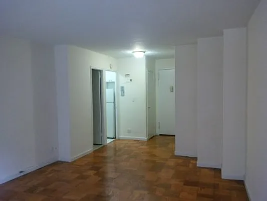 Rented by Classic Marketing- 530 Park1 | media 2