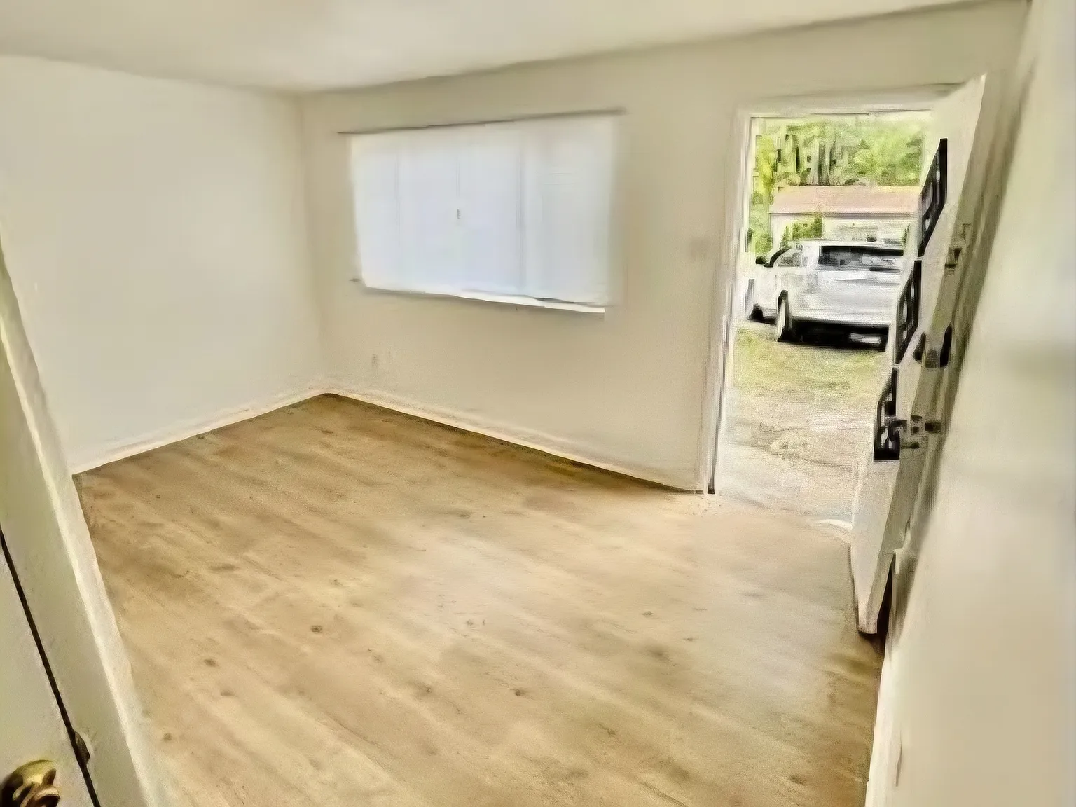 3 bed, 998 sqft, $1,420 — Photo 4
