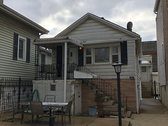 2nd image of 454 N Artesian Ave