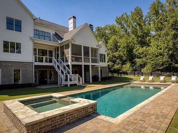 2nd image of 13235 SE Arnold Mill Rd