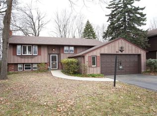 84 Hickory Hill Ln, Newington, CT 06111