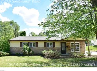 25240 Sandhurst Rd, Bedford Heights, OH 44146