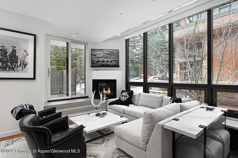 3 bed, 1238 sqft, $31,500 — Photo 3