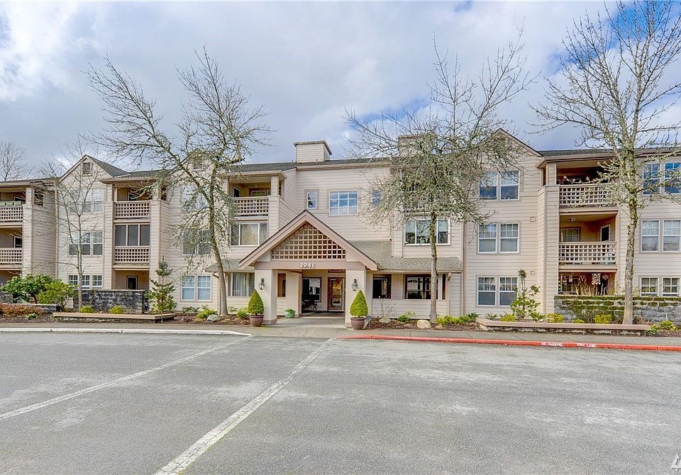 1st image of 3941 226th Pl SE APT 208
