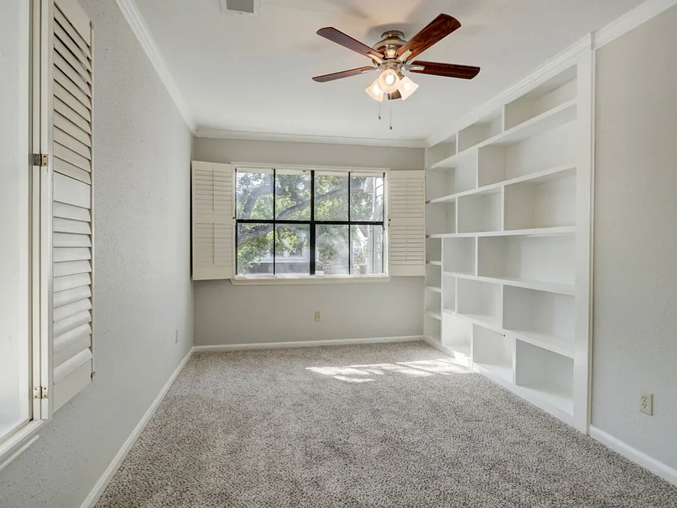 1444 Bering Dr