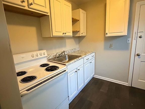 5th image of 1400 Roslyn Dr Unit 11D
