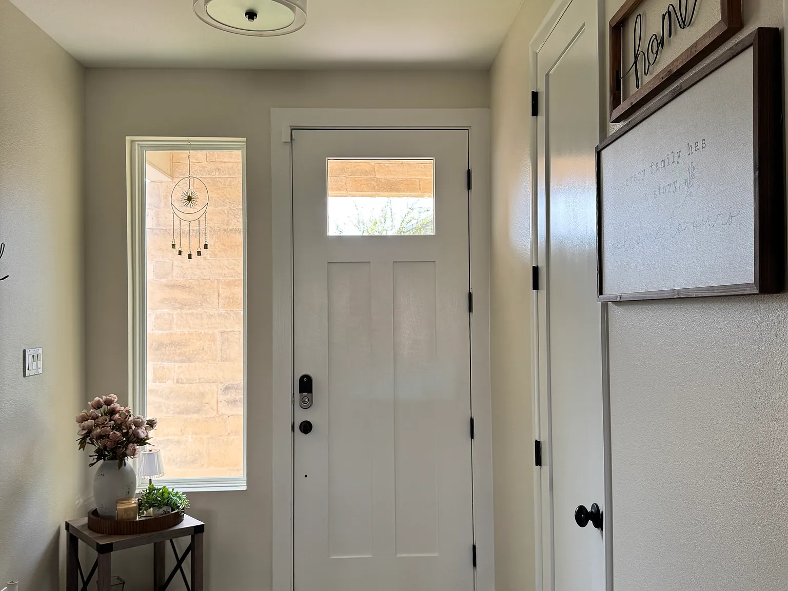 3 bed, 2.5 bath, 2243 sqft, $2,700 — Photo 4